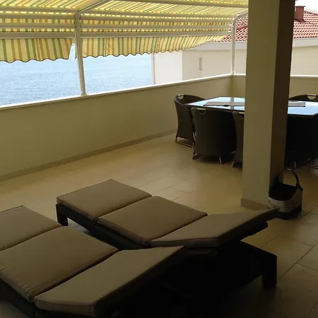 Marco Apartment *
